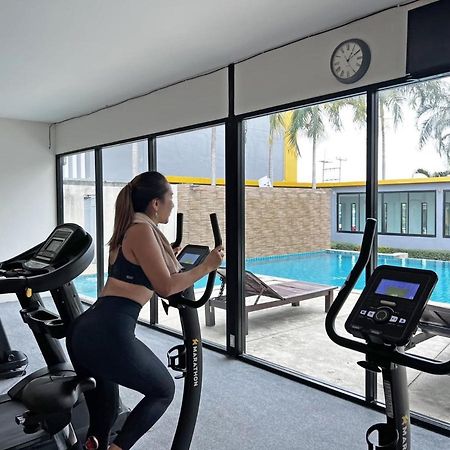 The Park 304 Executive Serviced Apartment Si Maha Phot Bagian luar foto