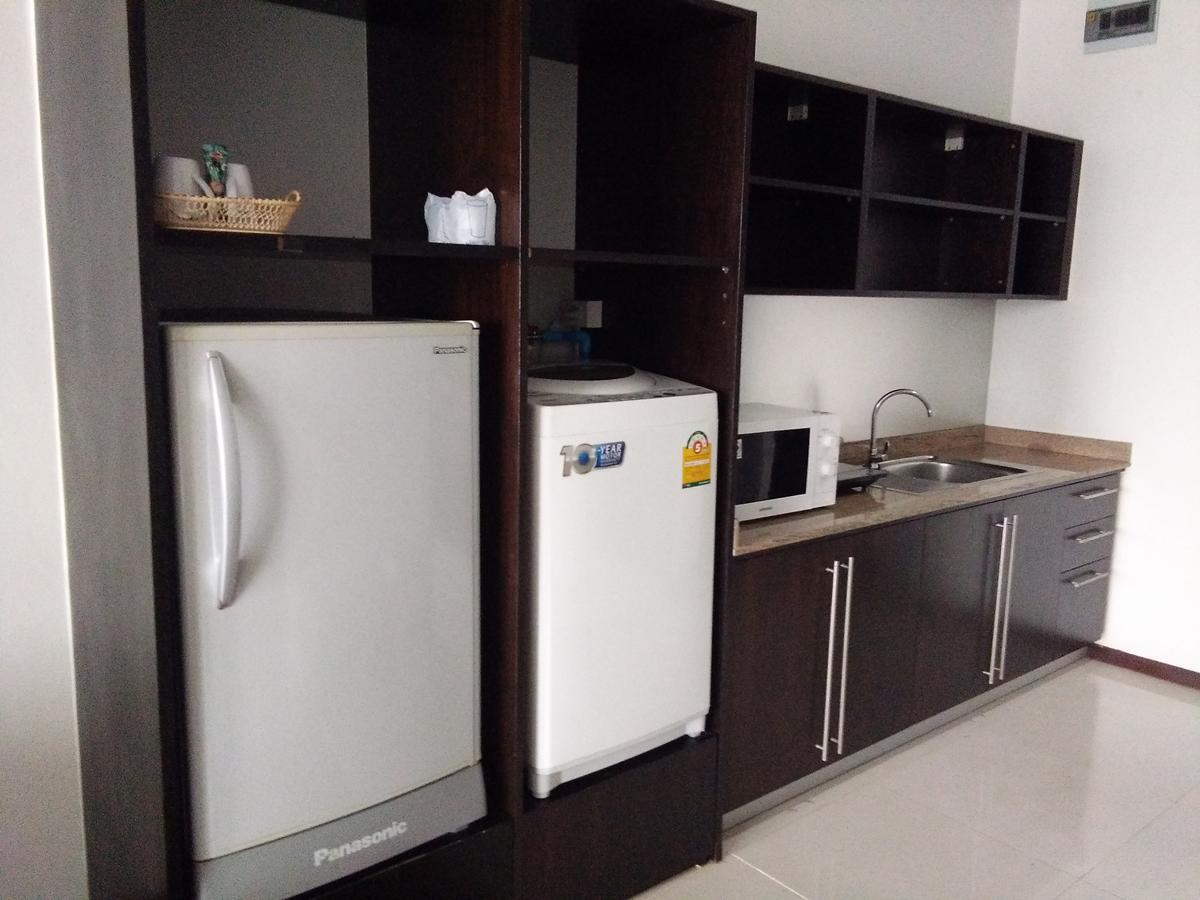 The Park 304 Executive Serviced Apartment Si Maha Phot Bagian luar foto