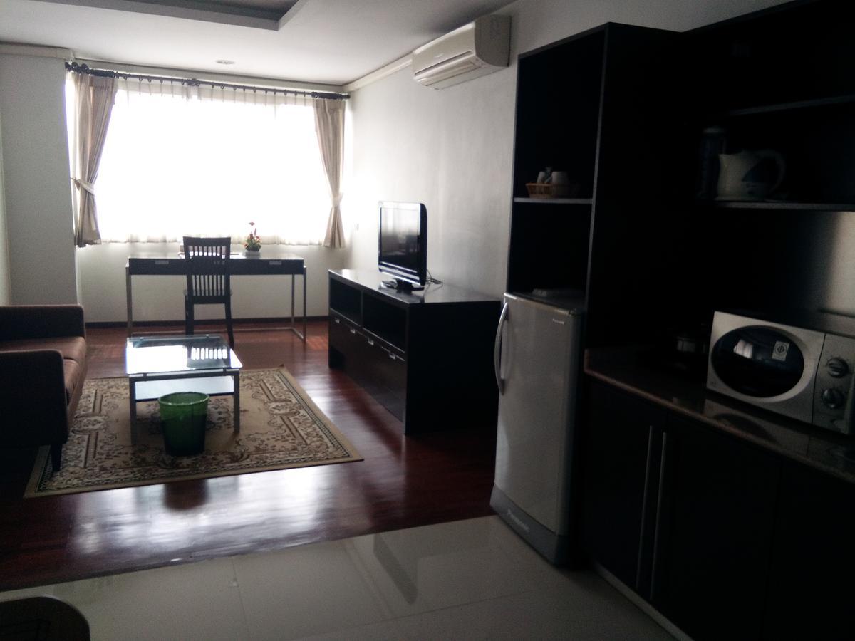 The Park 304 Executive Serviced Apartment Si Maha Phot Bagian luar foto