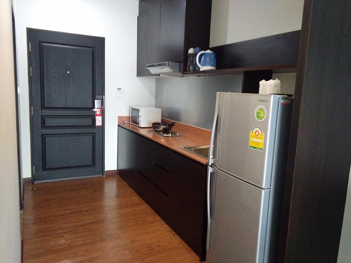 The Park 304 Executive Serviced Apartment Si Maha Phot Bagian luar foto