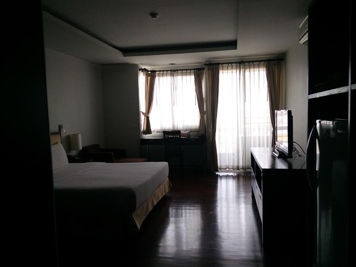 The Park 304 Executive Serviced Apartment Si Maha Phot Bagian luar foto