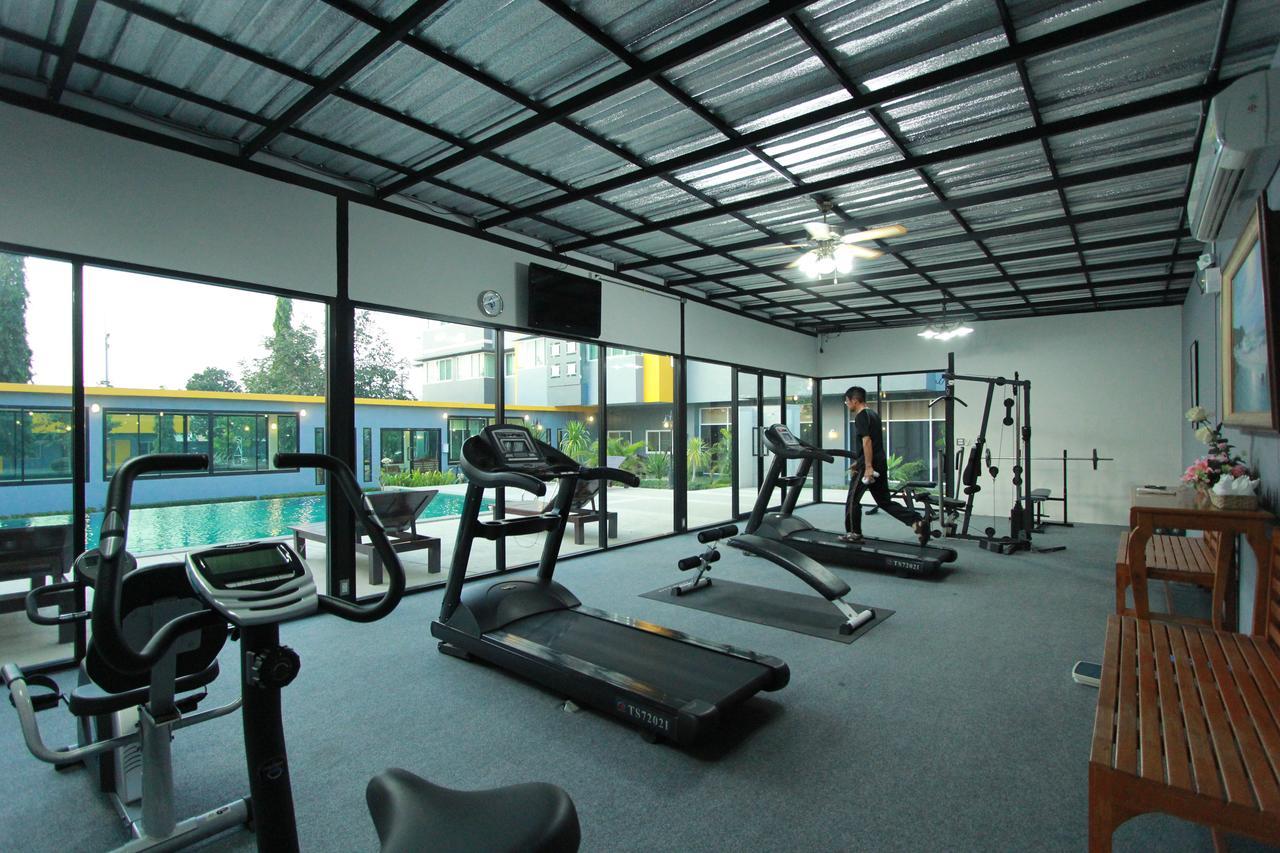 The Park 304 Executive Serviced Apartment Si Maha Phot Bagian luar foto