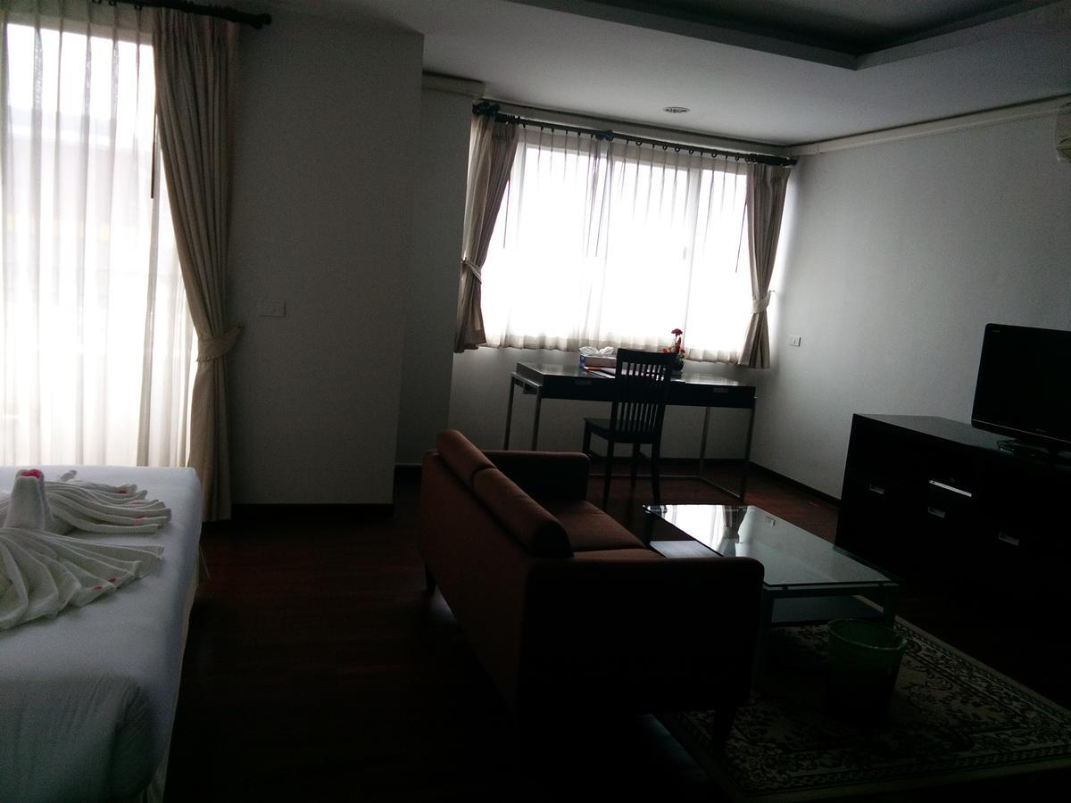 The Park 304 Executive Serviced Apartment Si Maha Phot Bagian luar foto