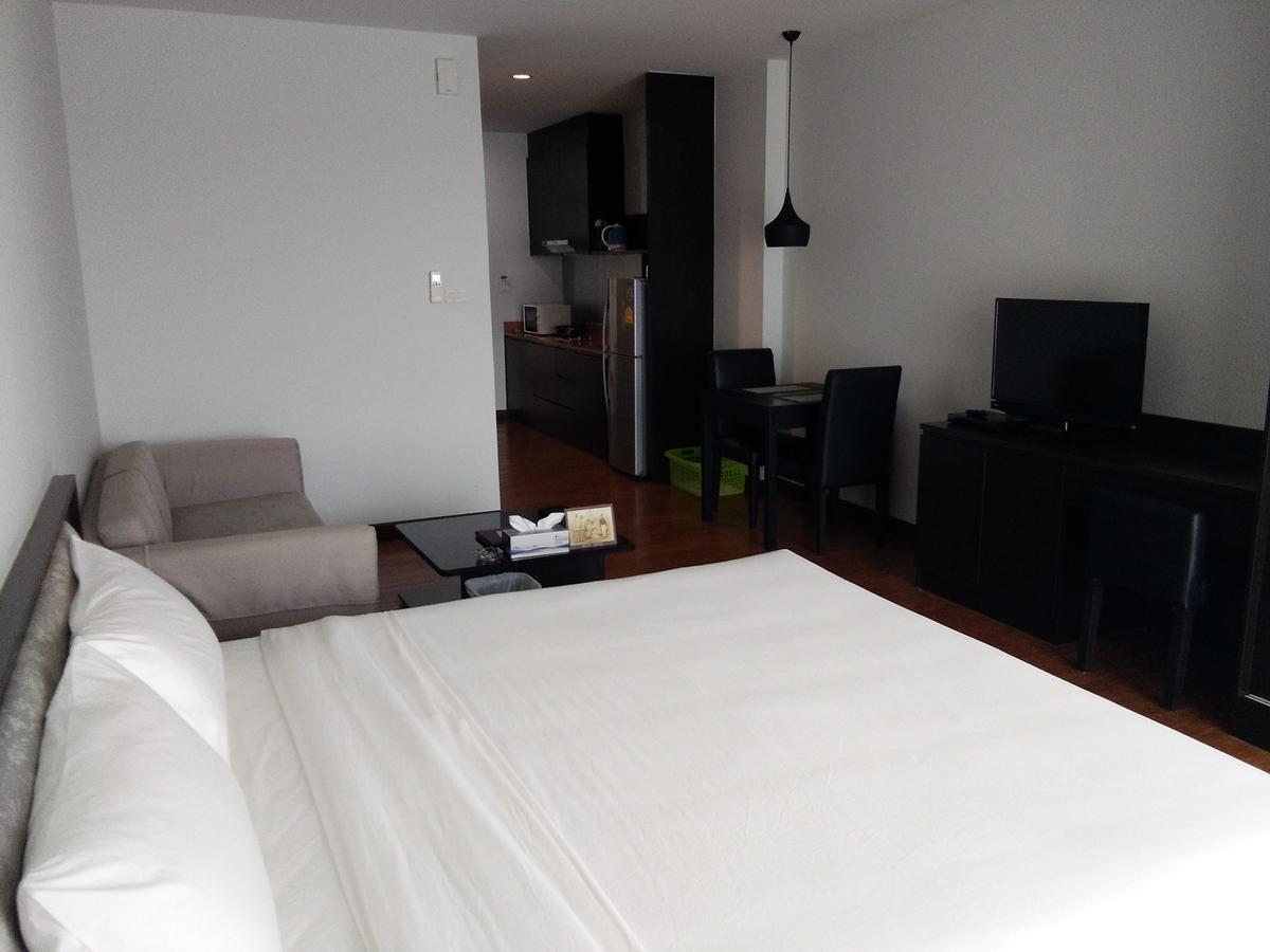 The Park 304 Executive Serviced Apartment Si Maha Phot Bagian luar foto