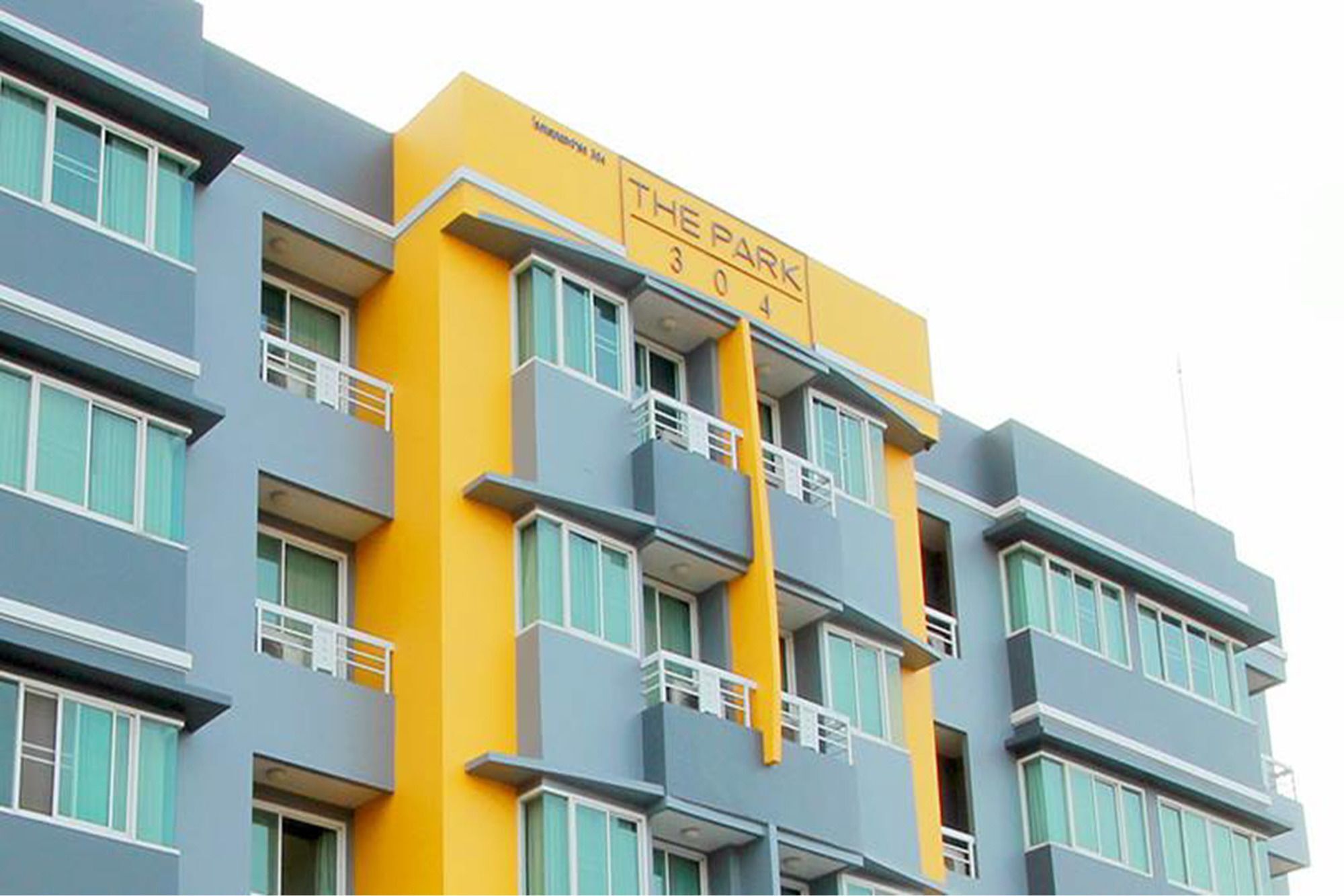 The Park 304 Executive Serviced Apartment Si Maha Phot Bagian luar foto