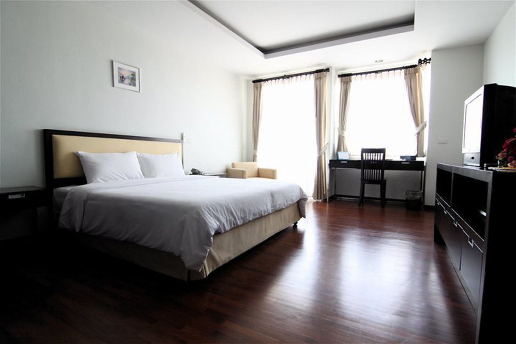 The Park 304 Executive Serviced Apartment Si Maha Phot Bagian luar foto